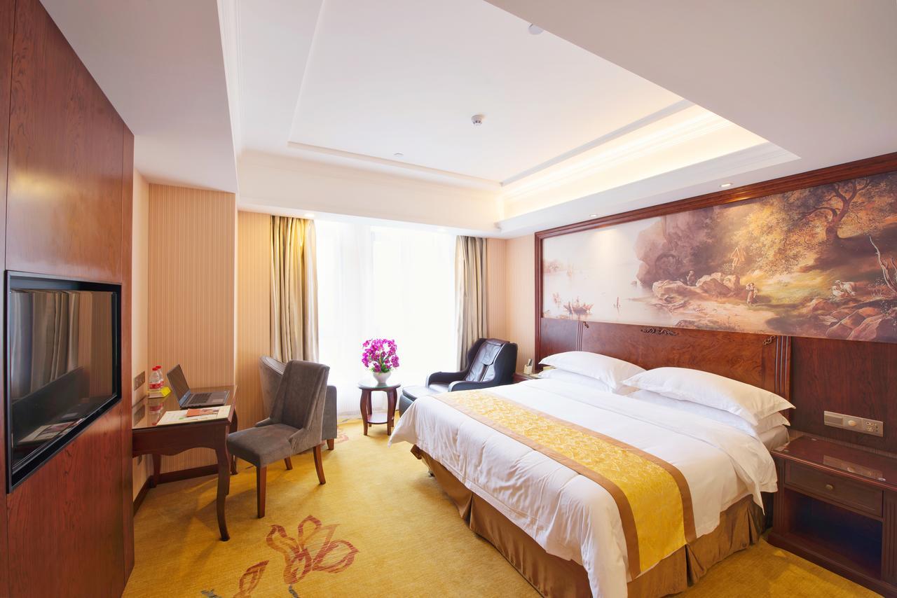 Vienna Hotel Jinshan New City Wanda Plaza Экстерьер фото
