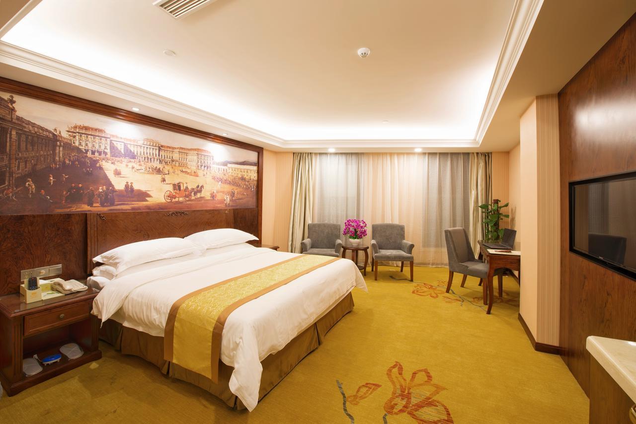 Vienna Hotel Jinshan New City Wanda Plaza Экстерьер фото