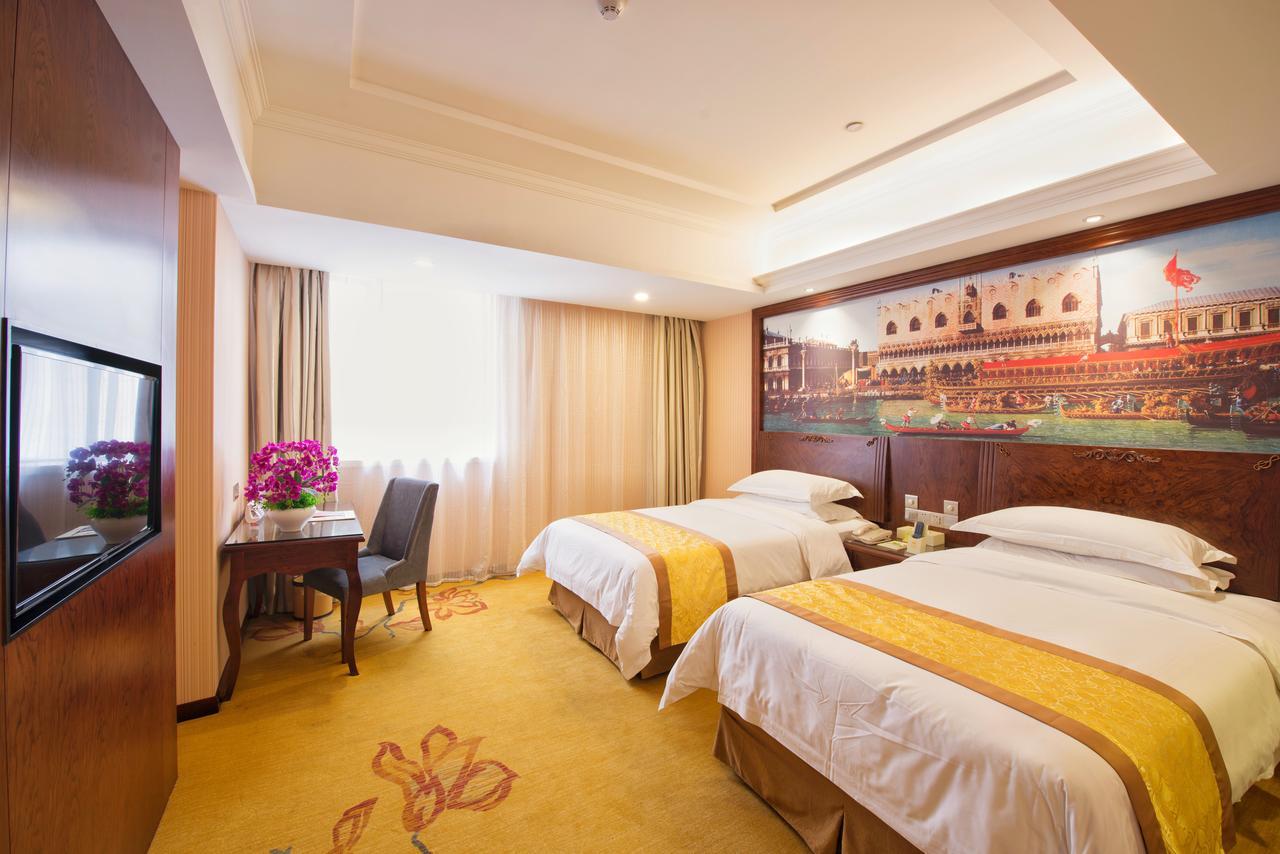 Vienna Hotel Jinshan New City Wanda Plaza Экстерьер фото